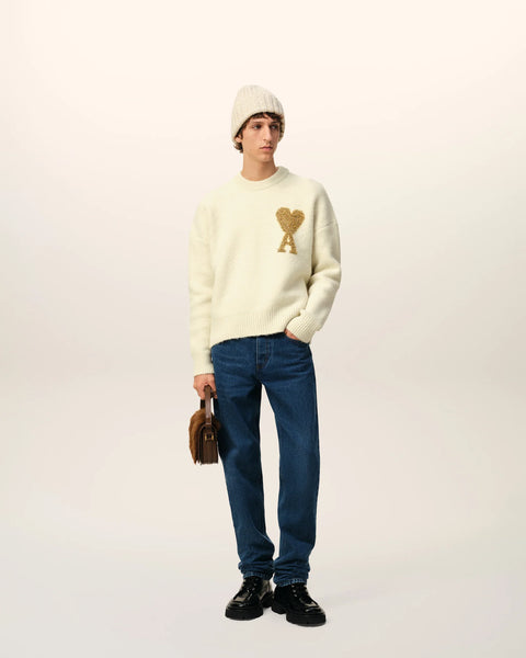 AMI DE COEUR SWEATER
Sweater in felted hairy wool alpaca.
