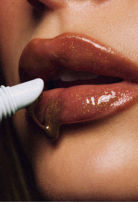 peptide lip tint - cinnamon roll shimmery spiced brown
LIMITED EDITION SHADE