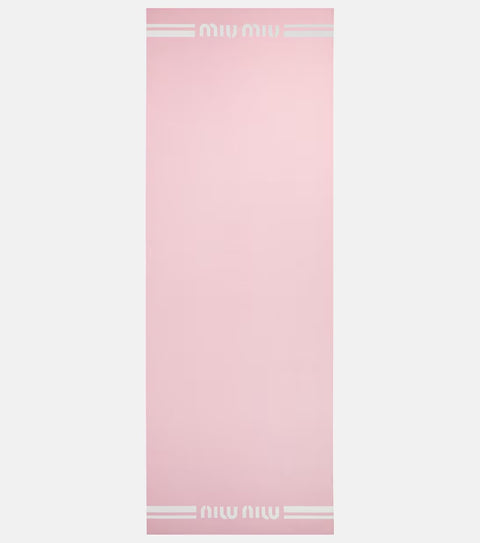 MIU MIU
Logo yoga mat