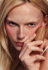 pocket blush
THE NATURAL FLUSH