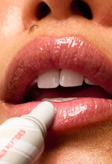 holiday duo
GLAZING MILK + PEPTIDE LIP TREATMENT